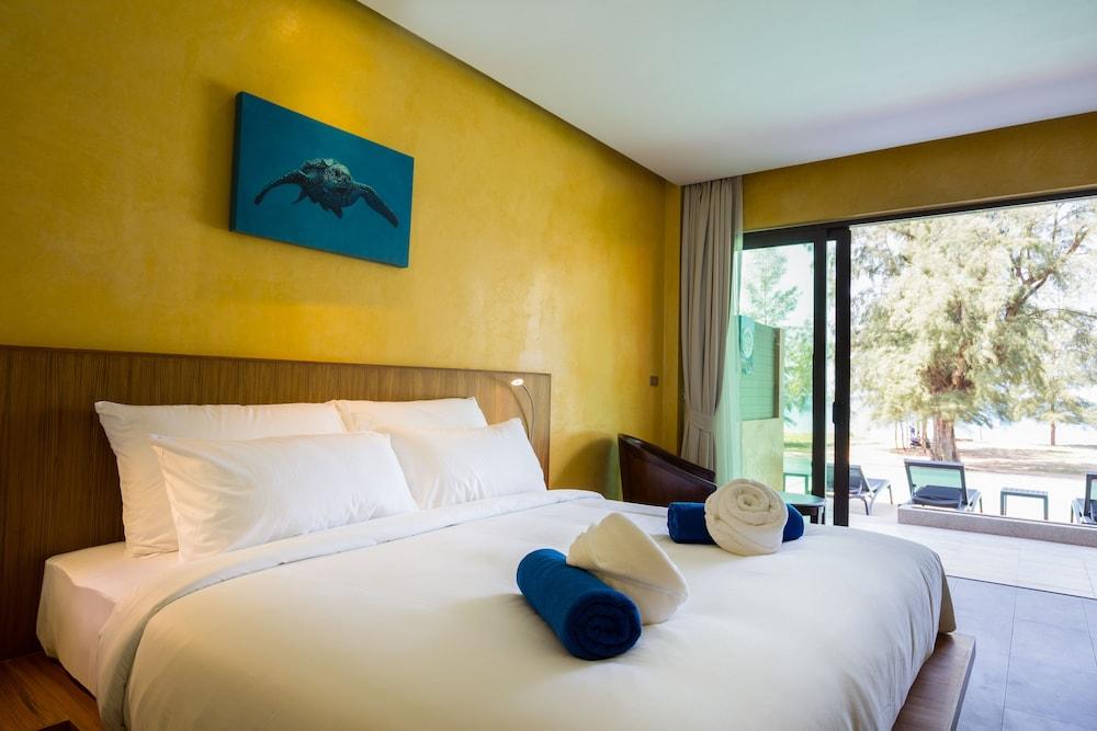 Coriacea Beachfront Boutique Phuket Resort - Sha Plus Mai Khao Екстериор снимка