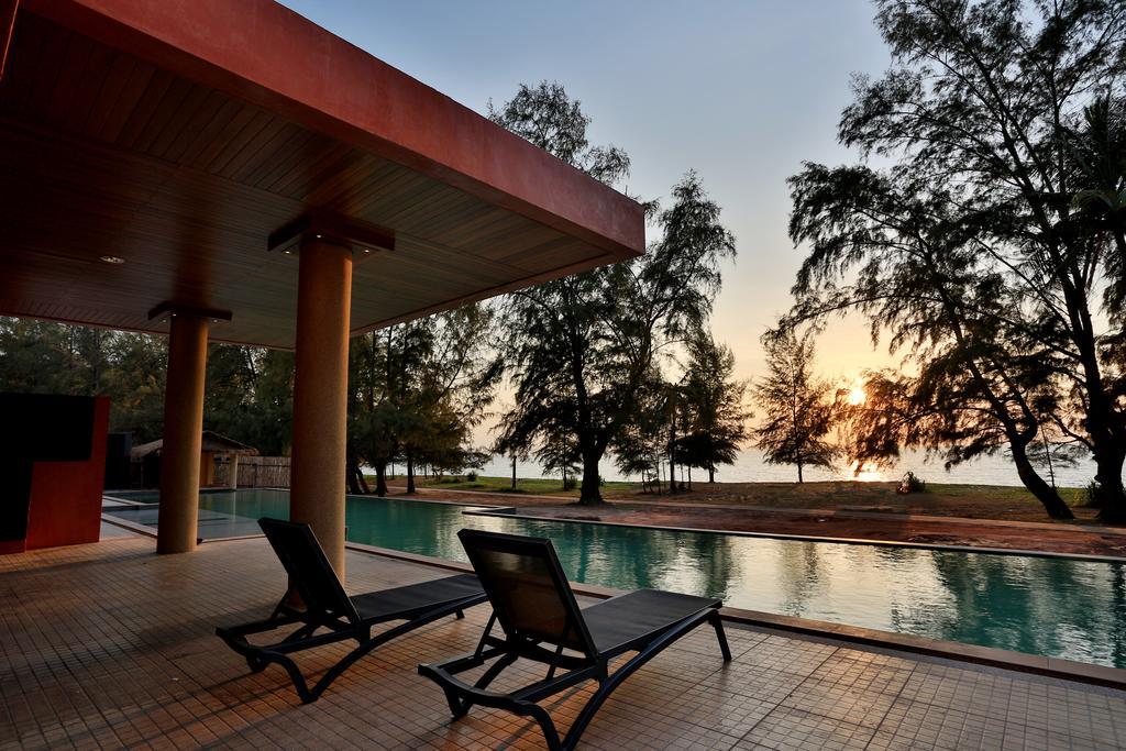 Coriacea Beachfront Boutique Phuket Resort - Sha Plus Mai Khao Екстериор снимка