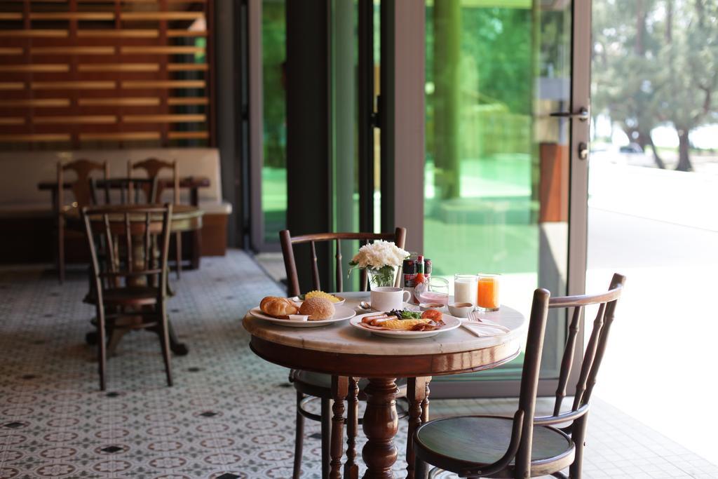 Coriacea Beachfront Boutique Phuket Resort - Sha Plus Mai Khao Екстериор снимка