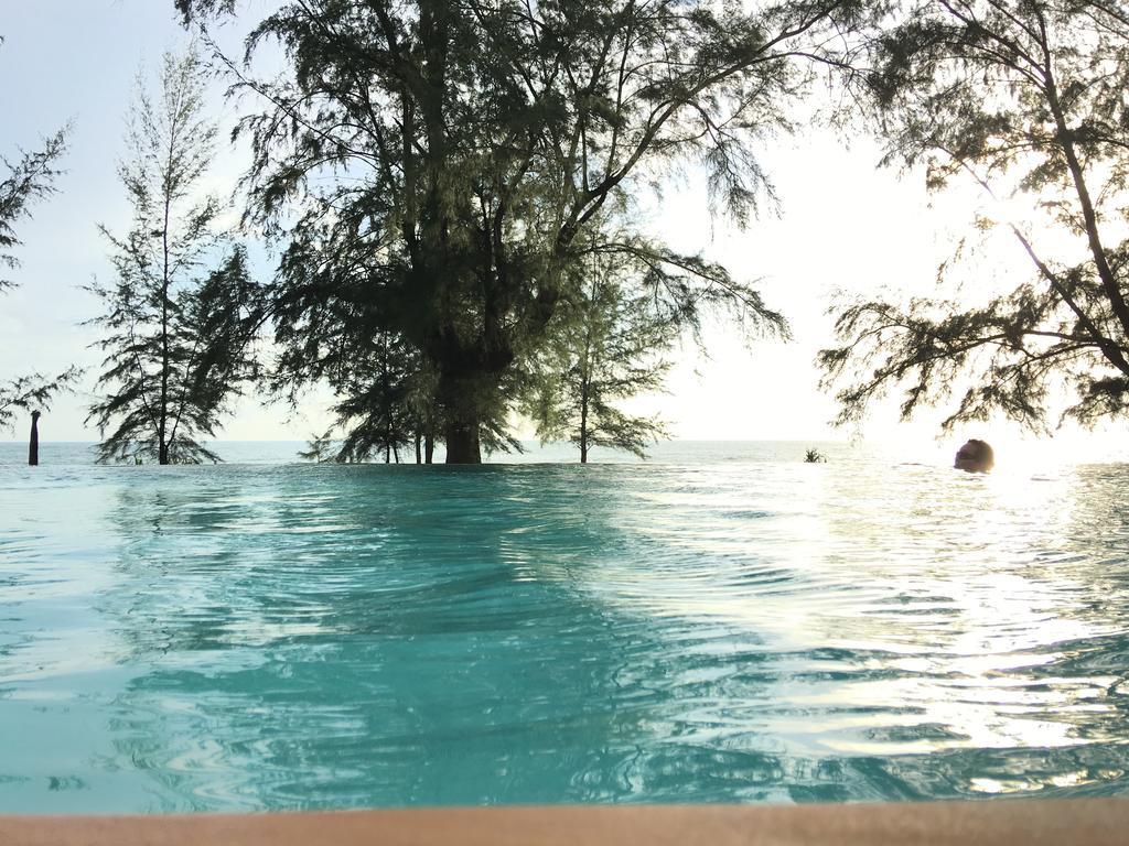 Coriacea Beachfront Boutique Phuket Resort - Sha Plus Mai Khao Екстериор снимка
