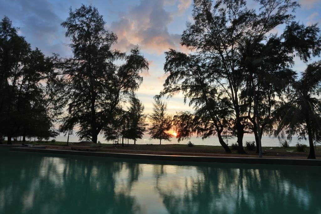 Coriacea Beachfront Boutique Phuket Resort - Sha Plus Mai Khao Екстериор снимка