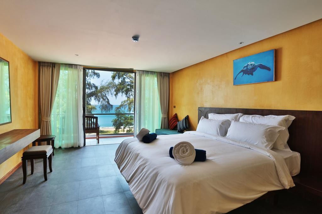 Coriacea Beachfront Boutique Phuket Resort - Sha Plus Mai Khao Екстериор снимка