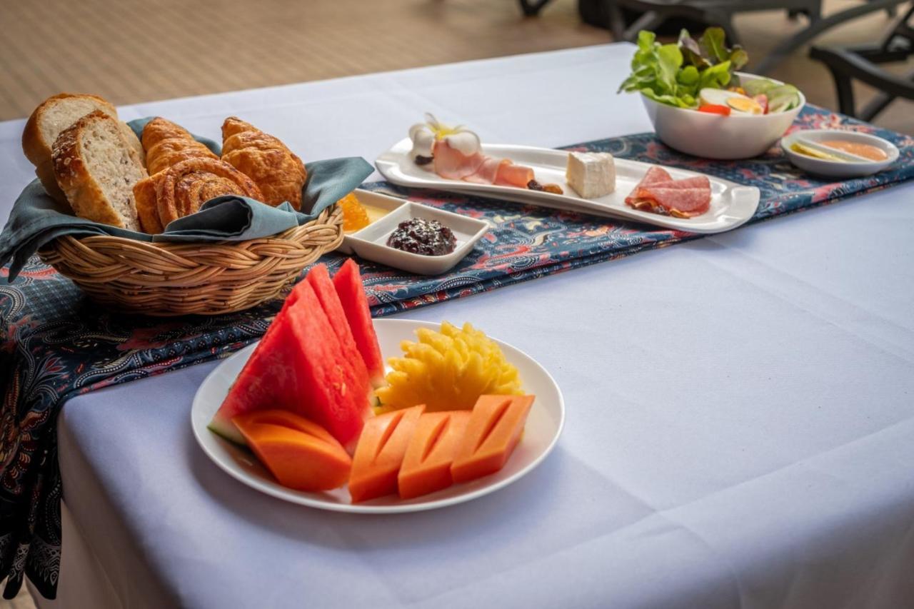Coriacea Beachfront Boutique Phuket Resort - Sha Plus Mai Khao Екстериор снимка