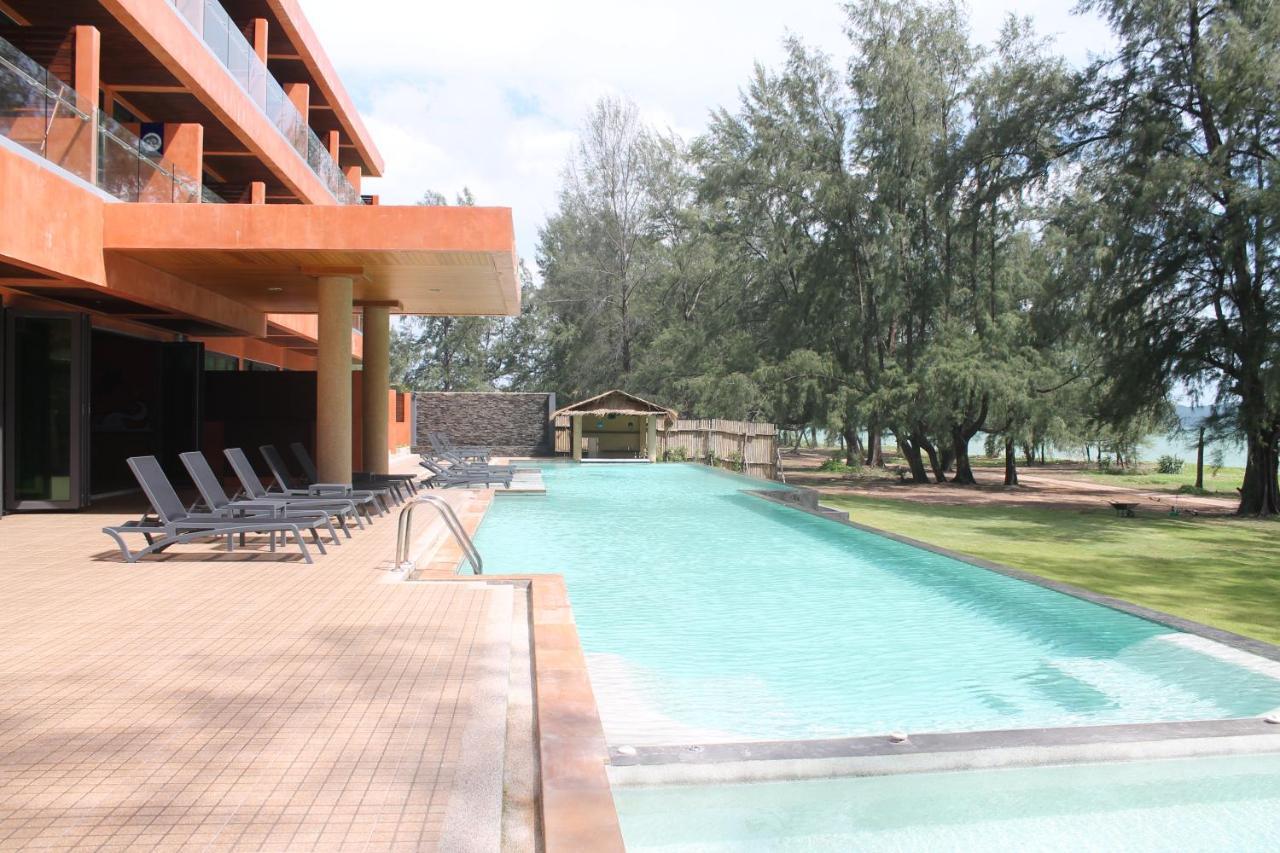 Coriacea Beachfront Boutique Phuket Resort - Sha Plus Mai Khao Екстериор снимка